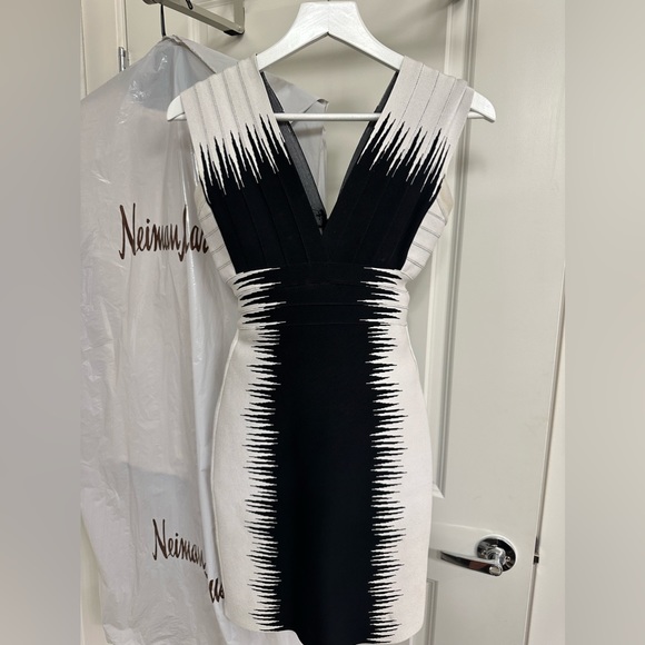 Herve Leger Denisa Jagged-Pike Jacquard Bandage Dress: Size Small - Picture 2 of 7